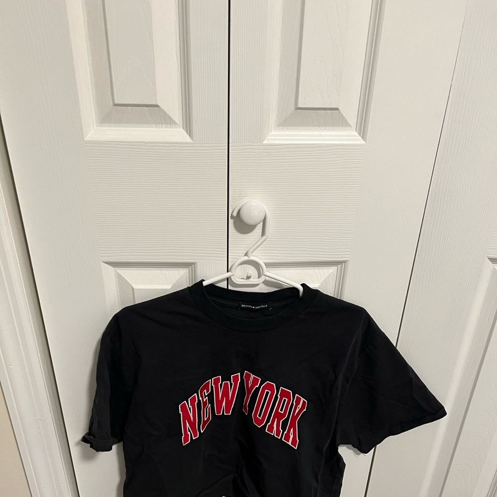 Brandy Melville Black New York tee